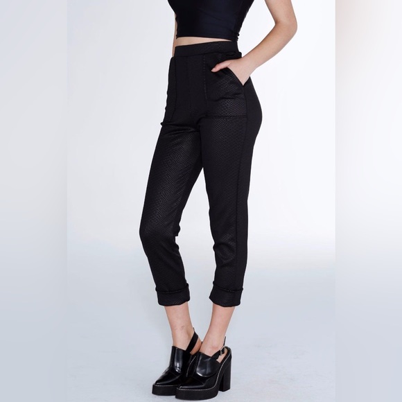 Blackmilk - XL - REPTILIAN HIGH WAISTED CUFFED PANTS - LIMITED - Picture 4 of 9